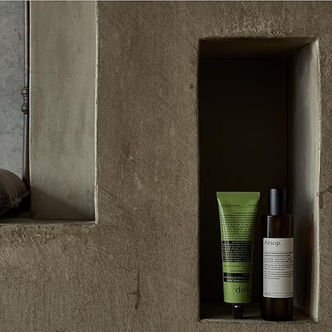 aesop geranium leaf exfoliating body scrub – smooth, soft, hydrated skin – 180 ml / 6.2 oz